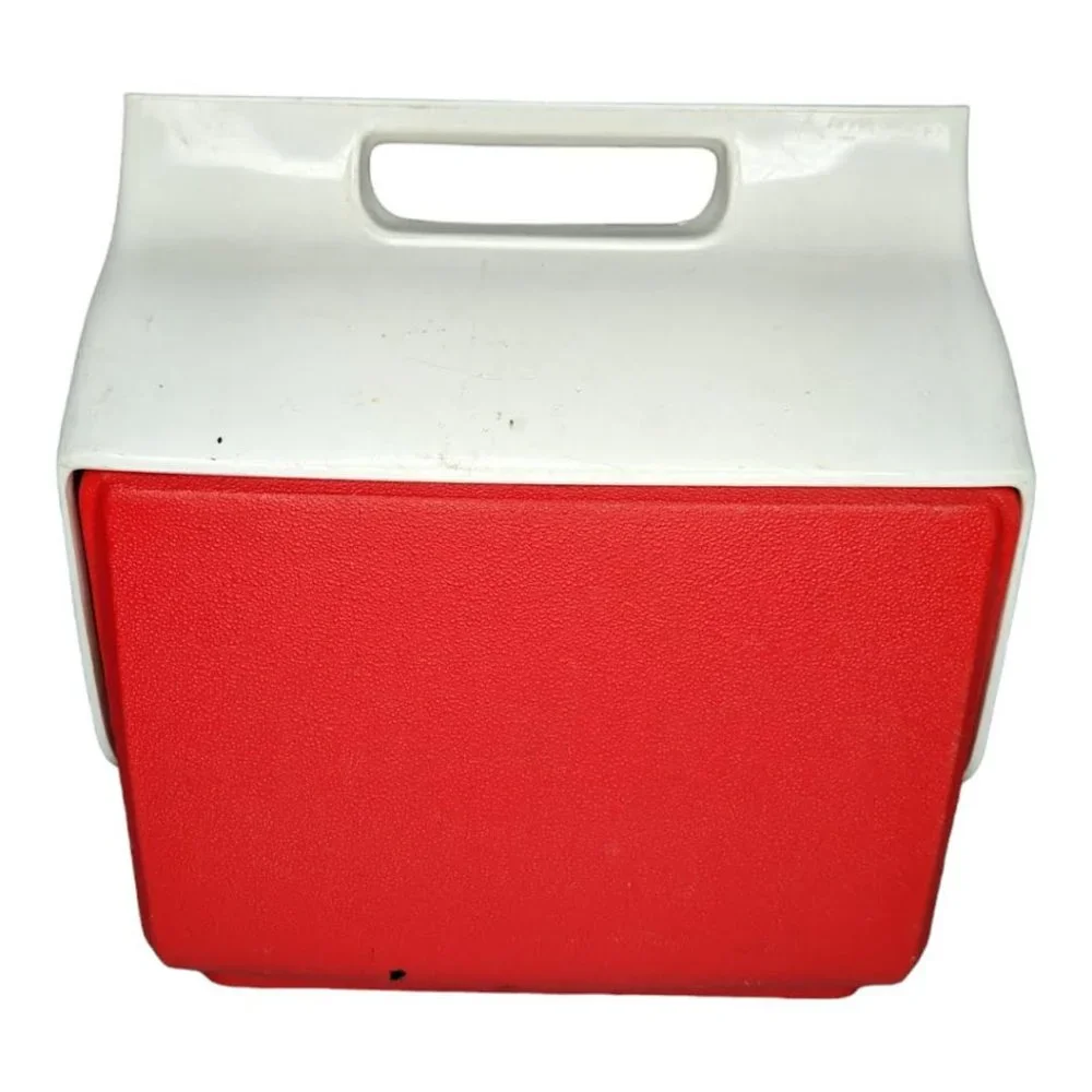 Igloo playmate cooler